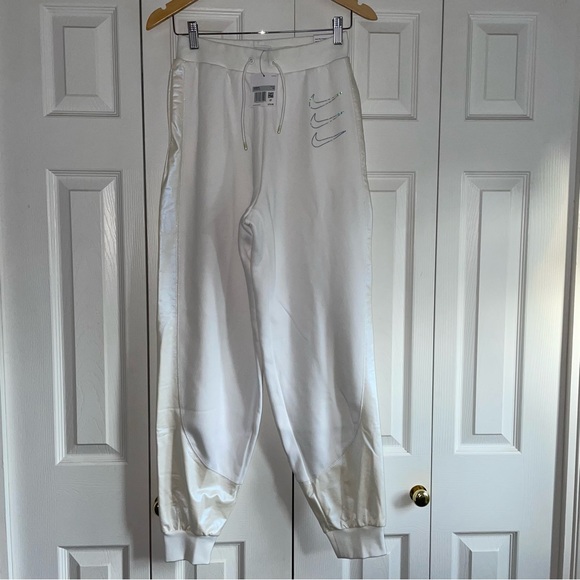 Nike oversized fit mid rise joggers size XS - Picture 4 of 11